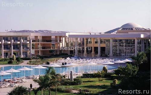 Royal Azur Resort 